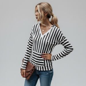 NEW•S-L•SOUL SUNRISE NY TO LA KNIT STRIPED HOODED POCKET SWEATER